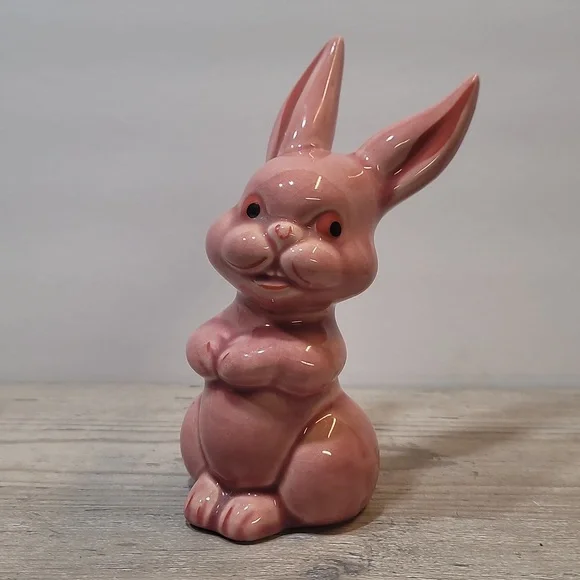 Red Rabbit - Picture 1 of 6